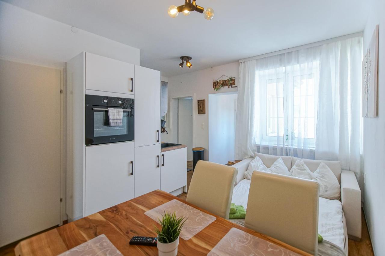 Auszeit Steiraland 7 Mit Ueberdachten Balkon Und Parkplatz Leoben  Buitenkant foto